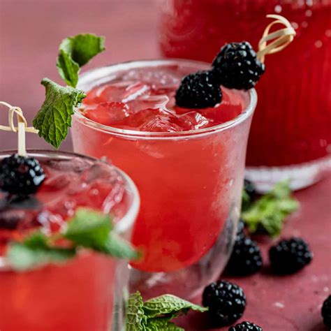 Sip in Style: Raspberry Mint Lemonade